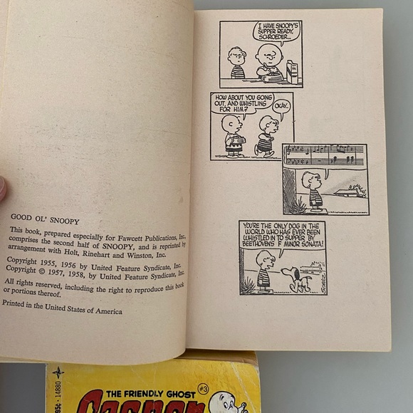 Vintage Snoopy and Casper Paperbacks - Picture 15 of 16